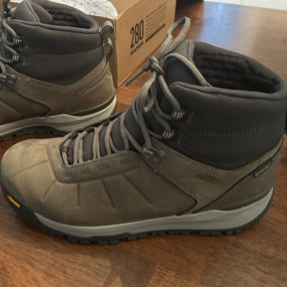 Oboz Hiking Boots Men's Size 9.5 New Without Tags